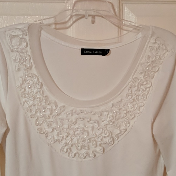 White  Tunic Casual Express 3/4 Sleeve Sm Pearls - Picture 2 of 5